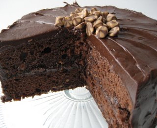 CHOCOLATE FUDGE CAKE per slice